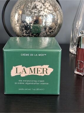La Mer Moisturizing Cream in Green Packaging